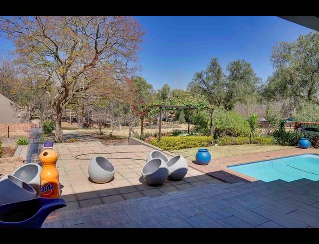 FARM FOR SALE IN ZONNEHOEWE